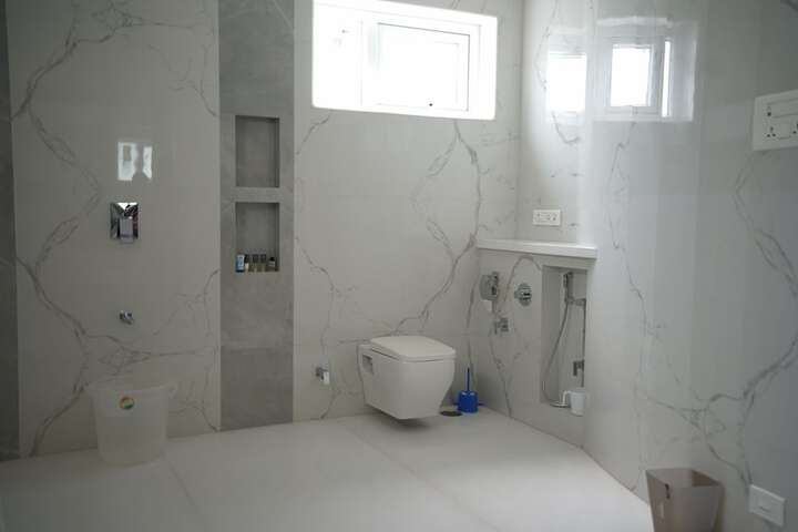 Room 15 of 37