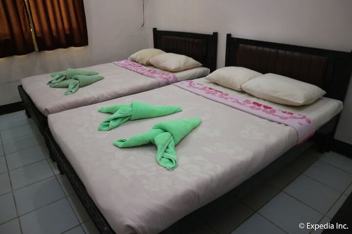 Room 9 of 24