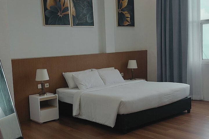 Room 8 of 61