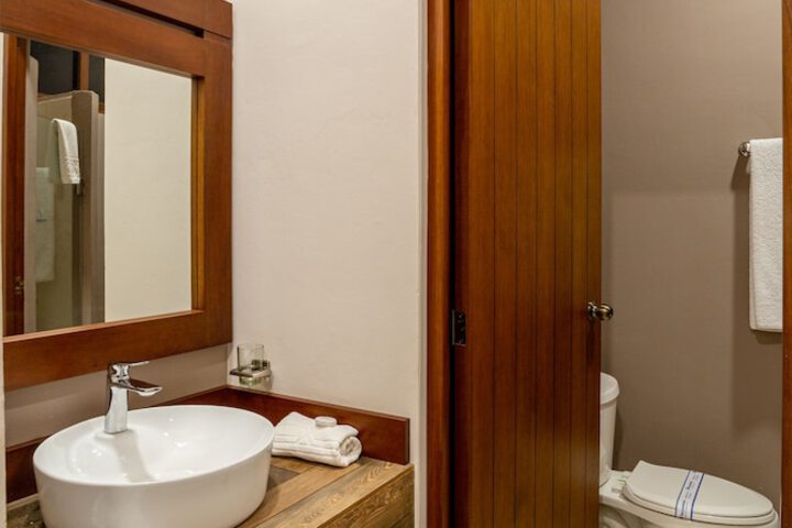 Room 14 of 37