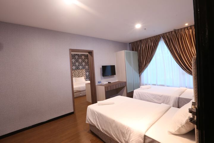 Room 17 of 49