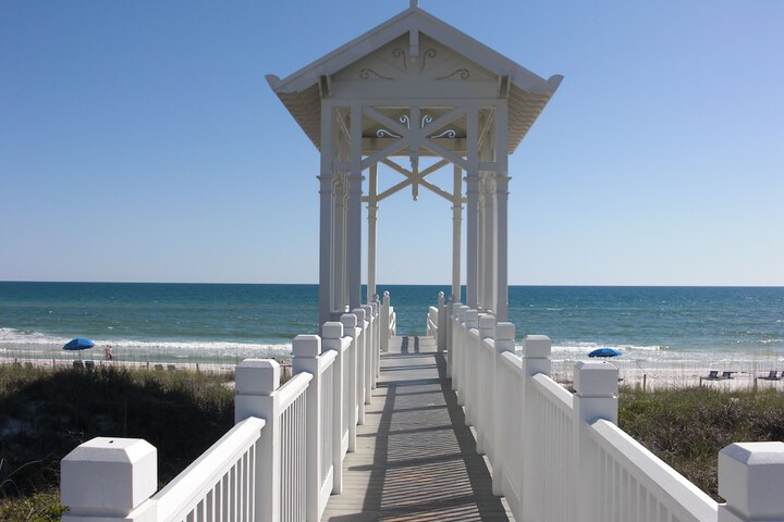 Carillon Beach Resort Inn