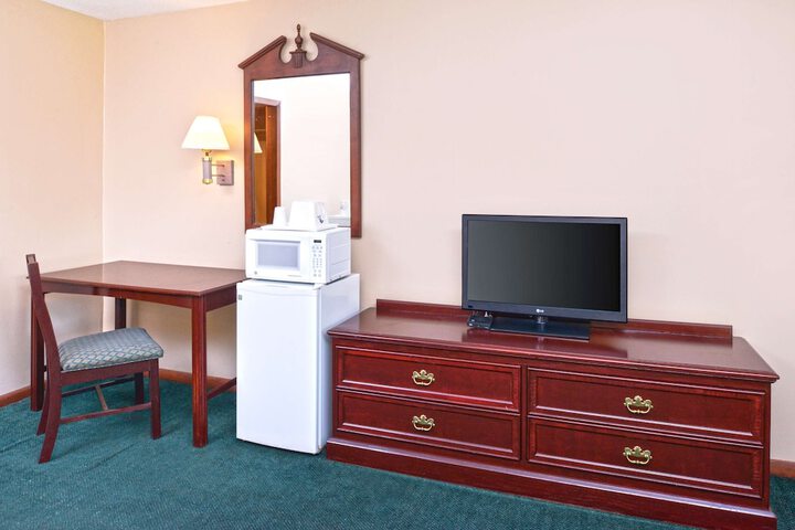 1 Double Bed Deluxe (11 of 16)