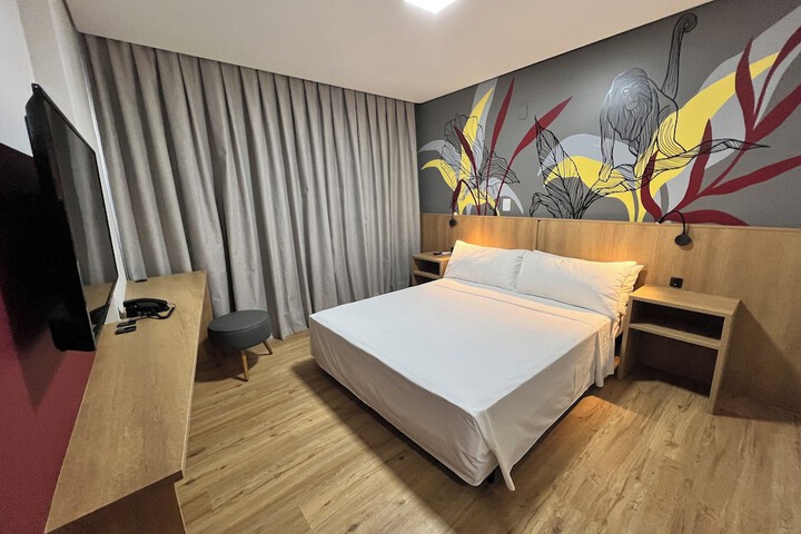 Room 16 of 30