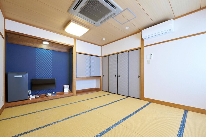 Room 48 of 74