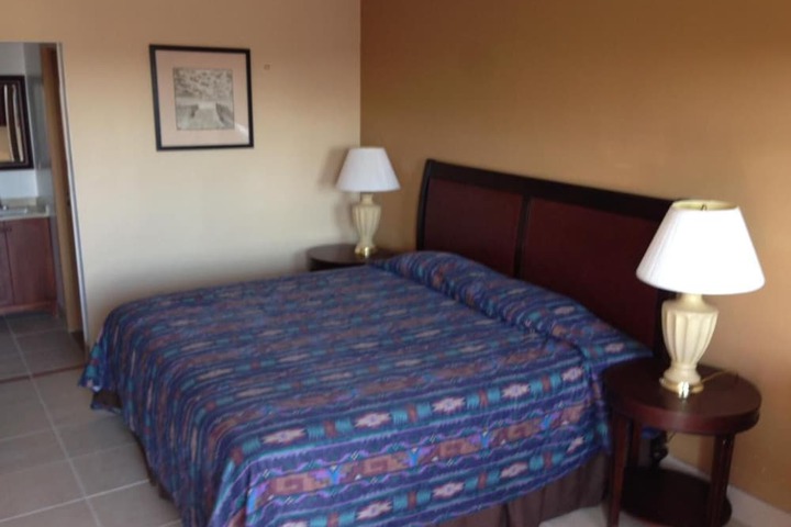 Room 13 of 35