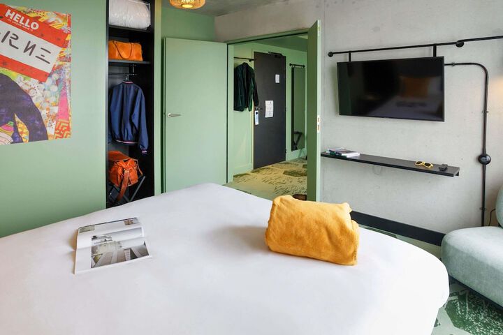Room 14 of 126