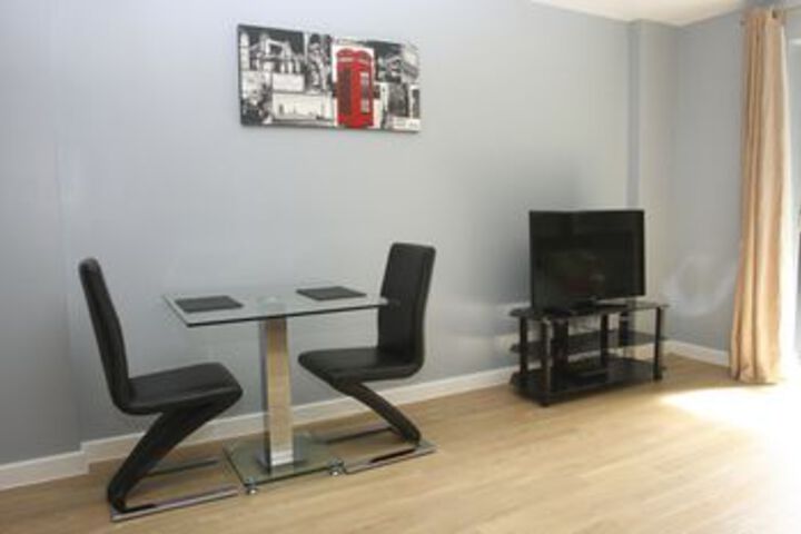 Room 3 of 6