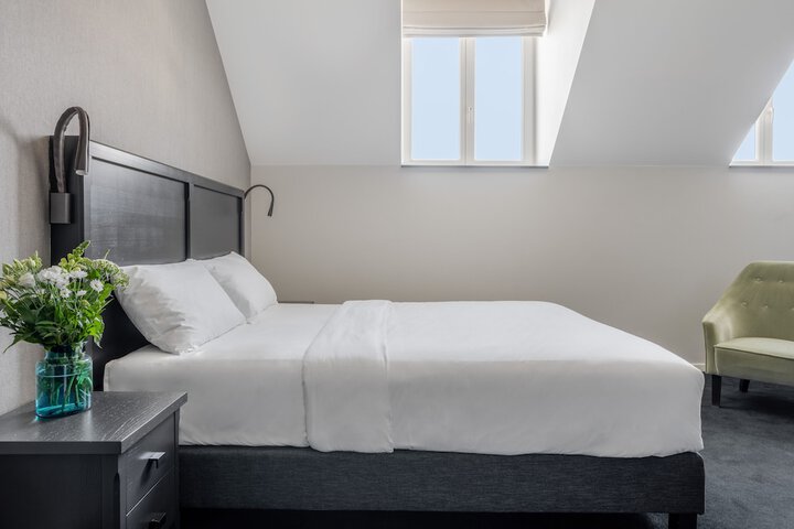 Room 11 of 68