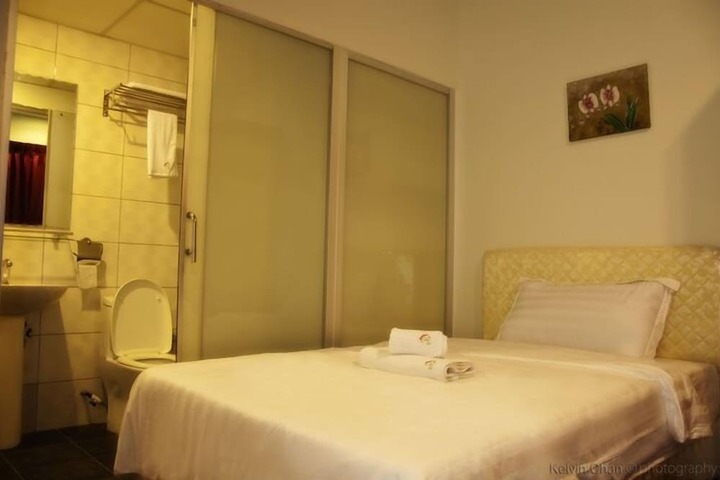 Room 3 of 19