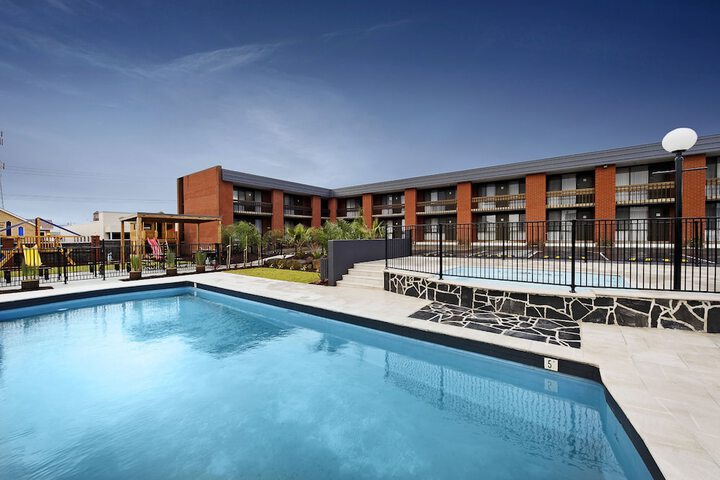 Pool 57 of 67
