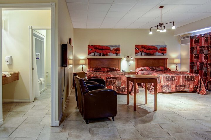 Room 10 of 33