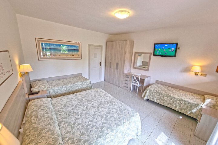 Room 17 of 51