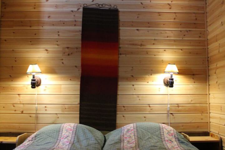 Room 4 of 72