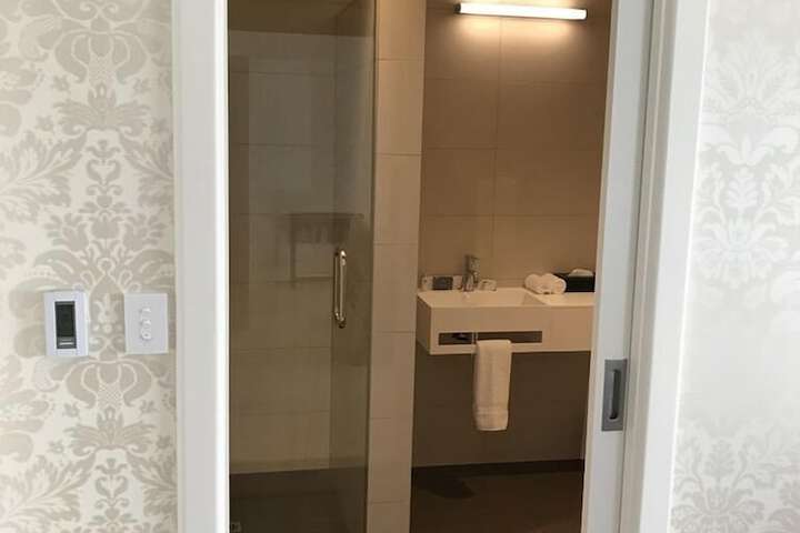 Room 27 of 53