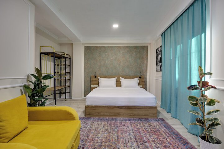 Room 16 of 23