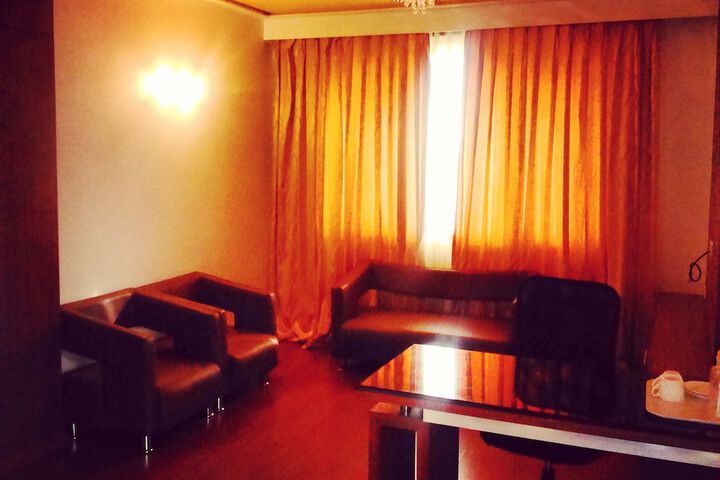 Room 17 of 39