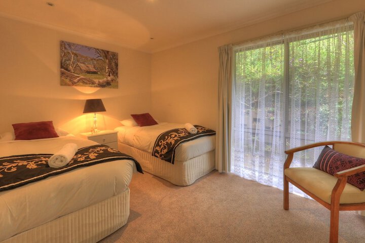 Room 25 of 59