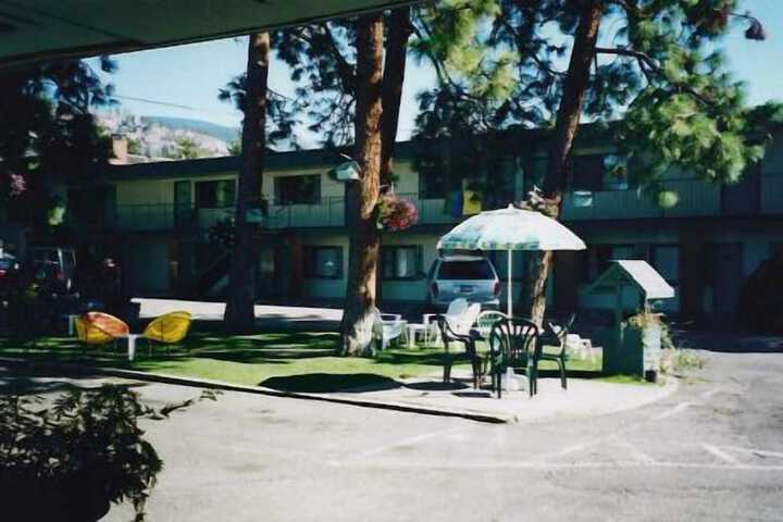 Property Grounds 20 of 27