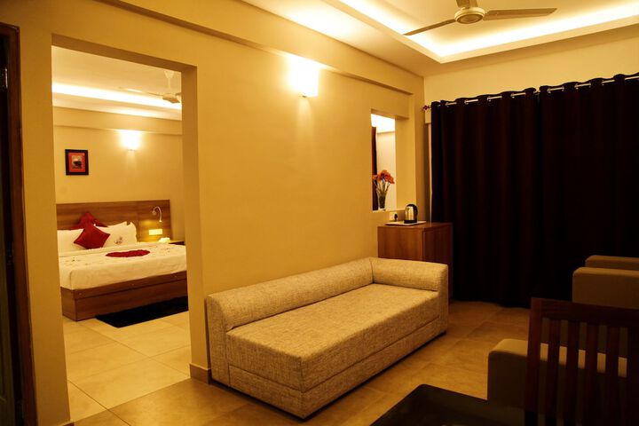 Room 4 of 43