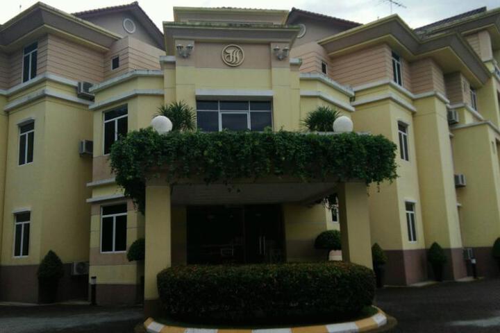 Photo 3