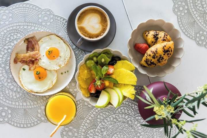 Breakfast/Coffee Service 94 of 110