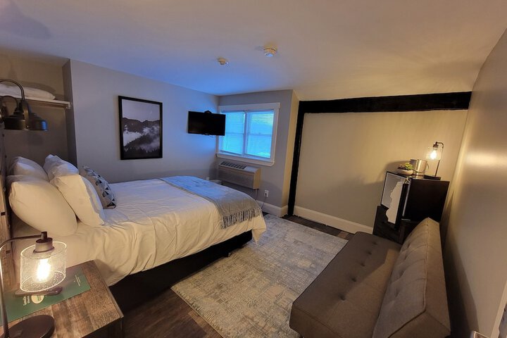 Room 52 of 140