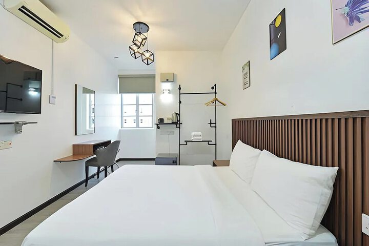 Room 14 of 30