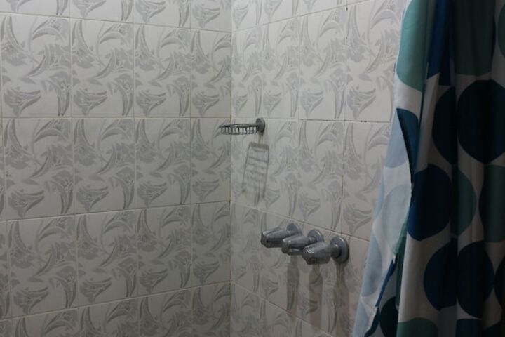 Room 21 of 27