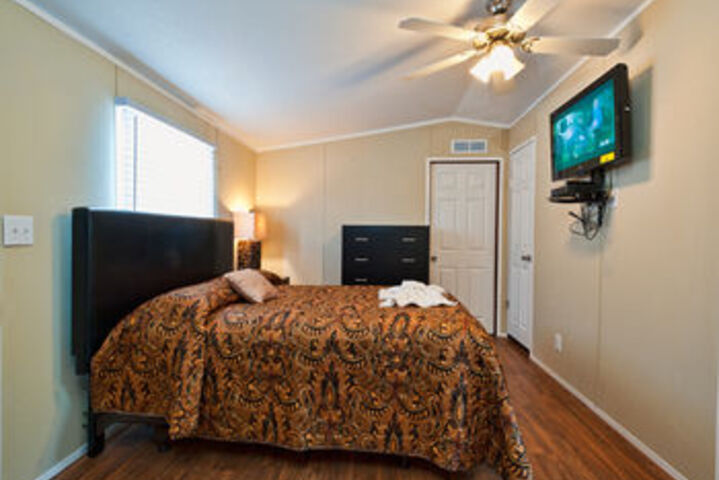 Room 10 of 15