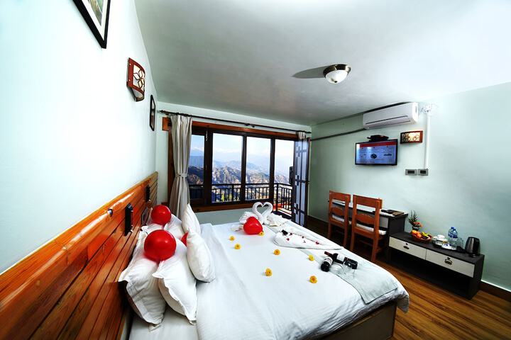 Room 10 of 83
