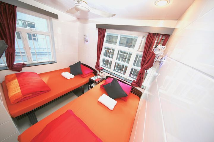 Room 55 of 100