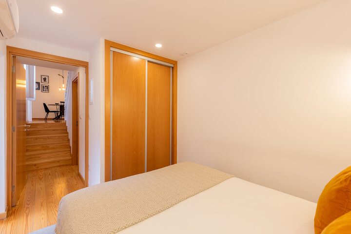 Room 16 of 104