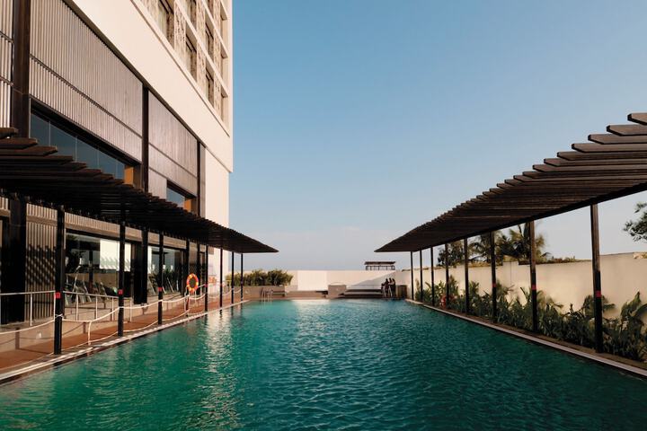 Hotel Pool