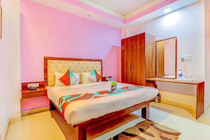 Room 3 of 7