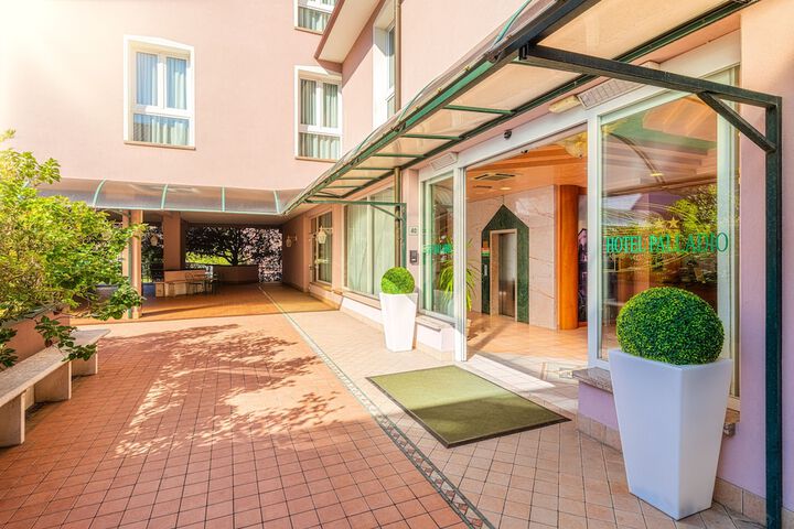 Hotel Lobby