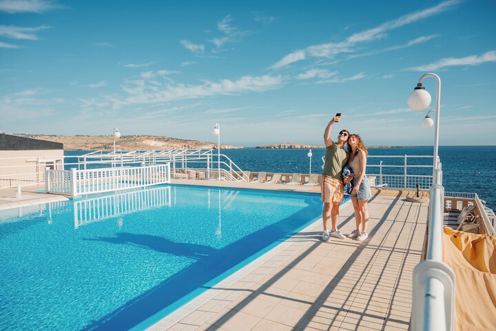 Pools & Facilities