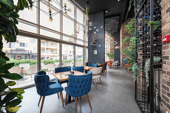Dining 50 of 76