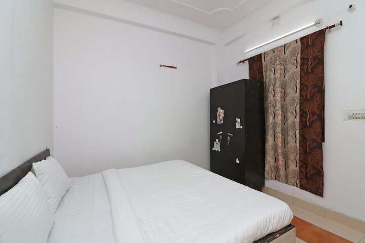 Room 25 of 29