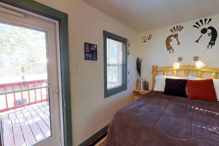 Room 4 of 30