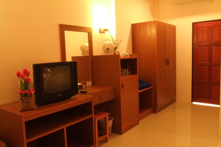 Room 18 of 43