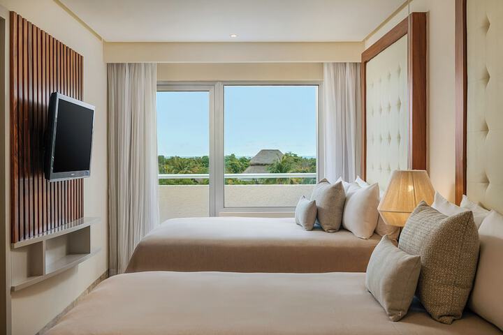 Room 34 of 160