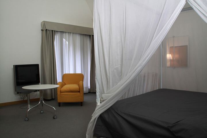 Room 7 of 35