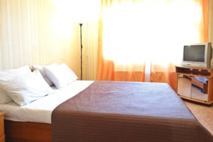 Room 4 of 4