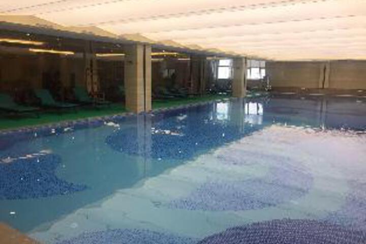 Pool 2 of 5