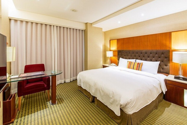 Room 19 of 52
