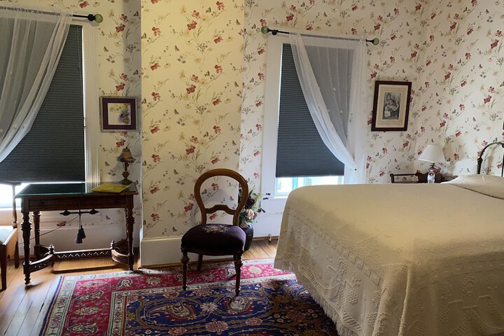 Room 30 of 69