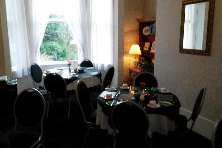 Dining 23 of 28