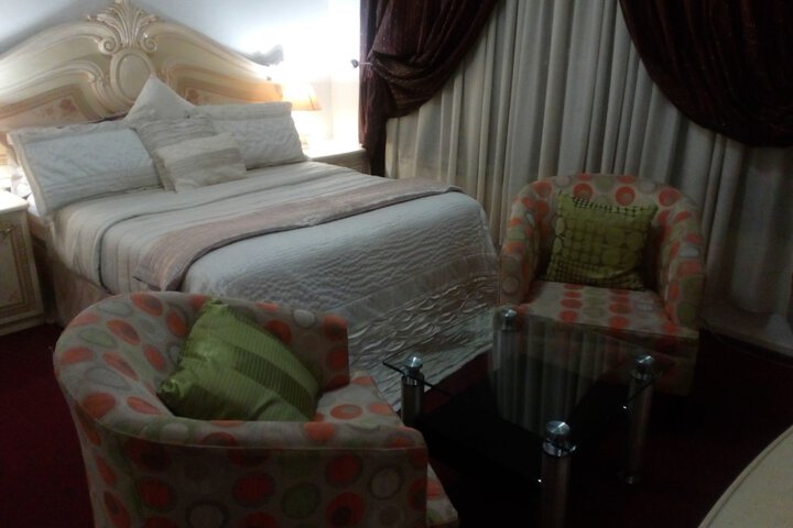 Room 11 of 158