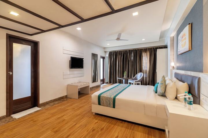 Room 14 of 37